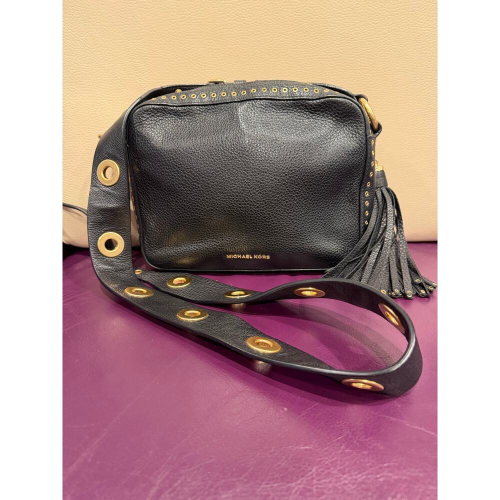 Michael Kors Brooklyn Large Camera Bag featuring gold-tone hardware and grommets